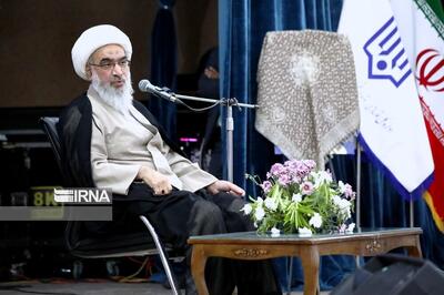 امام جمعه بوشهر خواستار جبران عقب افتادگی زیرساخت‌های آموزشی در این استان شد