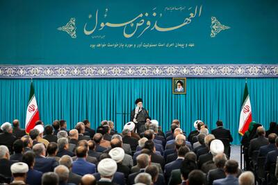 رهبر معظم انقلاب: کاهش احضار مسئولان دولتی به مجلس از مصادیق همکاری با دولت است/ نماینده باید خود را پاسخگو در قبال خدا و قانون بداند