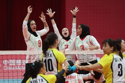زنان والیبال نشسته ایران در نیمه‌نهایی قهرمانی آسیا - اقیانوسیه - پارس فوتبال