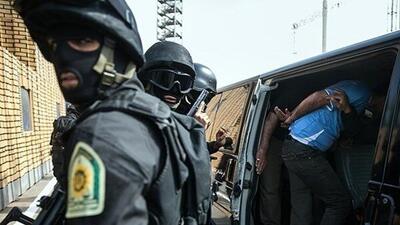 ببینید | دستگیری تروریست‌ها با تماس یک شهروند با پلیس - پارس فوتبال