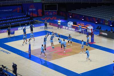 ایران در تیررس FIVB؛ تیم ملی زیر سایه محرومیت/ پشت پرده بدهی ۲۱۰ هزار دلاری صداوسیما! - پارس فوتبال