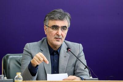 رئیس کل بانک مرکزی: تامین مالی ۳ میلیارد دلاری از طریق بازار پیش‌فروش ارز
