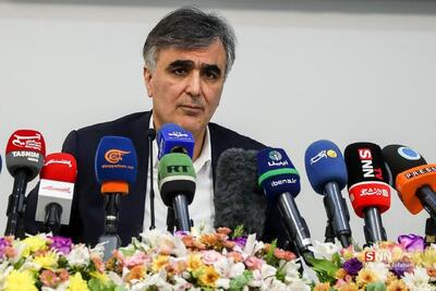پیش فروش ارز ۳ میلیارد دلار به تامین مالی کمک می‌کند/ عمده‌ صادرکنندگان خرد مشمول امتیاز صادراتی می‌شوند + فیلم