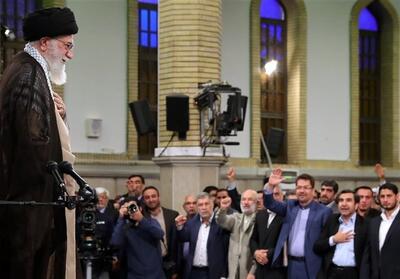 دیدار نمایندگان با رهبر انقلاب آغاز شد - تسنیم