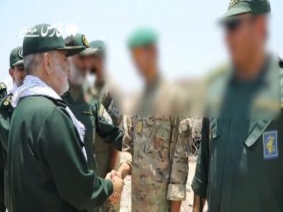 بازدید سرلشکر سلامی از یگان‌های دریایی سپاه