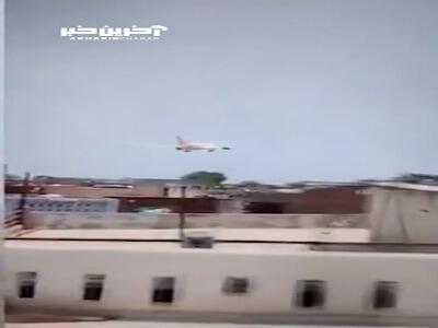 لحظه سقوط هواپیمای مسافربری هند