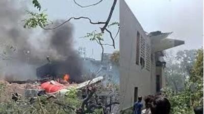 سقوط هواپیمای مسافربری هند/ ۱۱۰ نفر کشته شدند