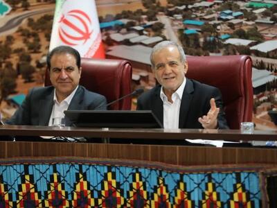 فرصت اقتصادی فراوانی در ایلام وجود دارد/ باید دست به دست هم دهیم و مشکلات استان را حل کنیم