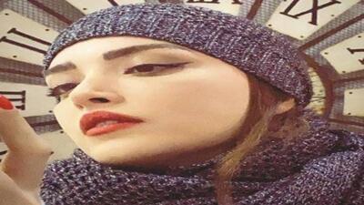 تصویر روز | استایل جدید و متفاوت بهنوش طباطبایی بازیگر سینما و تلویزیون با شعری معنادار | گلی شی