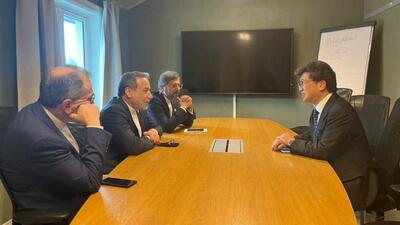 دیدار وزیر امور خارجه با رئیس بنیاد صلح ساساکاوا ژاپن