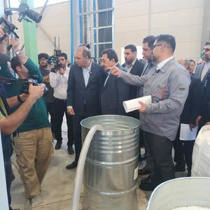 وزیر صنعت: کارخانه کاغذ سنگی ایلام جزو طرح‌های نوین است
