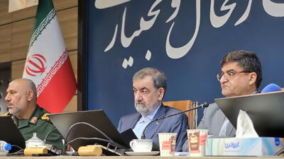 محسن رضایی: مشکلات چهارمحال و بختیاری در انرژی، کشاورزی و گردشگری پیگیری می‌شود