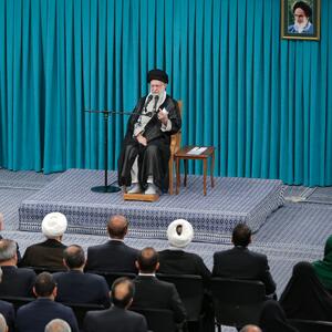 انقلابی‌گری فقط سروصدا کردن نیست