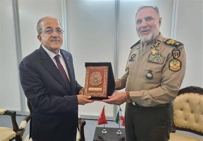 دیدار فرمانده نیروی زمینی ارتش ایران با وزیر دفاع ترکیه - تسنیم