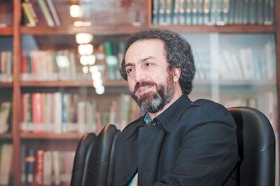 محسن رنانی بابت سخنان خود دربارۀ ضخامت کورتکس مغزی عذرخواهی کرد - ویدائو مگ