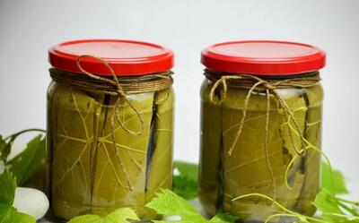 طرز تهیه ترشی برگ مو