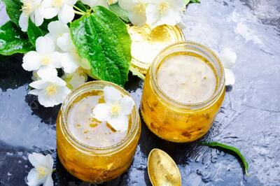 طرز تهیه مربا گل یاس خوش عطر و طعم