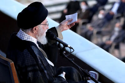 رهبر انقلاب: نیروهای مسلح رژیم رذل صهیونی را بیچاره خواهند کرد