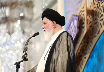 علم الهدی: تنها خطری که جمهوری اسلامی را تهدید می‌کند، نبودن مردم در پشت نظام است / دشمن سعی می‌کند با توسعه منکرات، جنایت‌ها و بی‌حجابی‌ها، سفره دین را از زیر پای نسل جوان ما بکشد تا مردم پشت سر انقلاب نباشند / عزیزانی که به شهادت رسیدند، به آرزوی خود رسیدند / دانشمندان هسته‌ای سرمایه ما بودند، ولی منحصر‌به‌فرد نبودند؛ معادل آنان، عزیزان مؤمن، نابغه و نخبه حضور دارند
