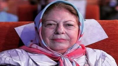 تصویر روز | ثریا قاسمی با روسری گل گلی در خانه اش + عکس جدید | گلی شی