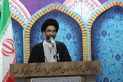 امام جمعه کاشان:با تدبیر رهبر معظم انقلاب اسلامی خللی به اقتدار کشور وارد نمی‌شود