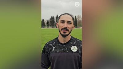 چابرادزه، مدافع ازبکستانی ذوب آهن قرارداد خود را تمدید کرد