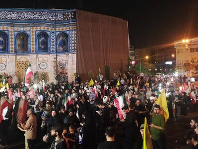تجمع مردمی و دانشجویی در میدان انقلاب تهران برگزار شد