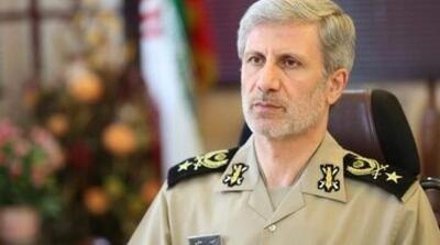 با حکم رهبر انقلاب، امیر حاتمی فرمانده کل ارتش شد - مردم سالاری آنلاین