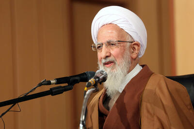 آیت‌الله جوادی آملی: سنگ را از همان‌جا که آمده، برگردانید