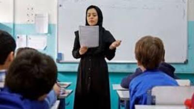 معلمان غیر انتفاعی در انتظار تبدیل وضعیت