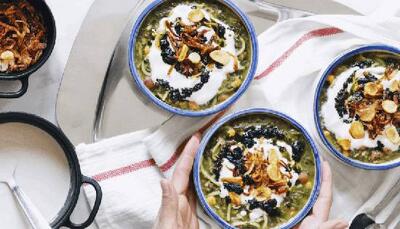 طرز تهیه آش رشته؛ مجلسی و جاافتاده