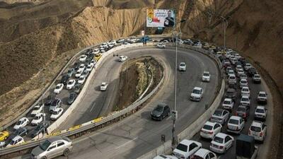 ترافیک در محورهای مازندران پرحجم و تردد جریان دارد