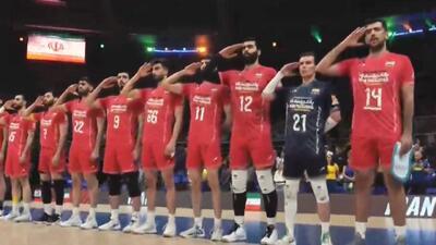 ویدیو | احترام نظامی بازیکنان تیم ملی والیبال ایران در لیگ ملت‌های ۲۰۲۵ - پارس فوتبال