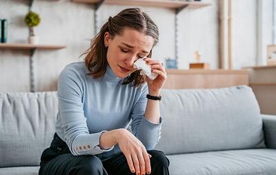 بی دلیل گریه می کنید؟ این مطلب را از دست ندهید