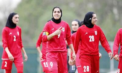 هدیه زنان فوتبال ایران به عراق