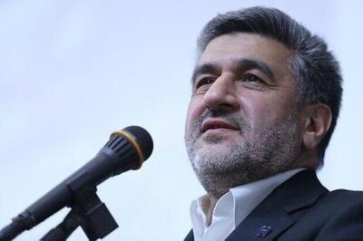 حجت‌اله صیدی: بازار سهام فردا تعطیل است / عصر یکشنبه مجدد برای روز آتی تصمیم خواهیم گرفت.