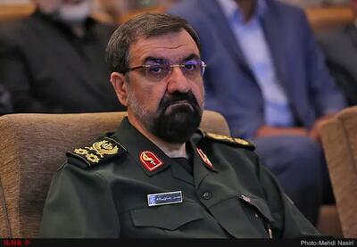 محسن رضایی: دشمن هواگردها را در برخی پشت بام ها تعبیه کرده بود