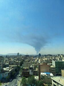دود سیاه در شهران ناشی از مشتقات نفتی؛ خطر جدی وجود ندارد