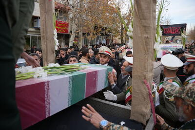 تشییع پنج شهید حمله موشکی اسراییل در بروجرد و اشترینان