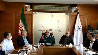 با وحدت و همدلی در جنگ ترکیبی بر دشمنان پیروز می شویم