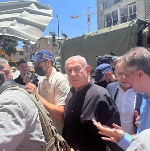 نتانیاهو از پناهگاه بیرون آمد + عکس