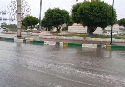 شکستگی محدود خط فرعی لوله آب در اطراف میدان قدس تهران - تسنیم