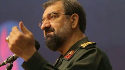 رضایی: مردم پشت مدافعان وطن هستند