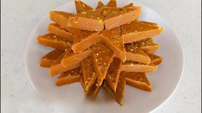طرز تهیه حلوای آرد نخودچی خوشمزه و سنتی