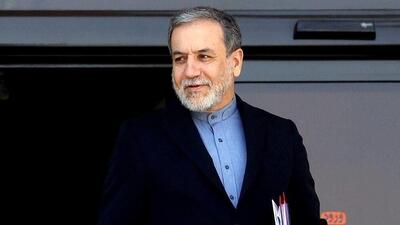 حضور عراقچی در ساختمان تخریب‌شده وزارت خارجه + عکس