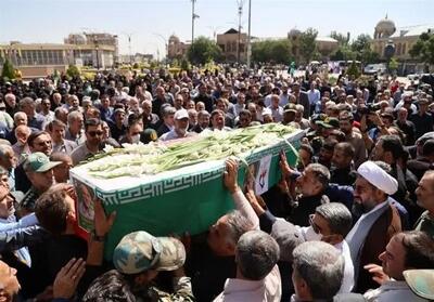پیکر شهید حسین احمدی در همدان تشییع شد
