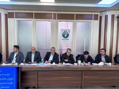 مشکلات متعدد کارگران از مسکن تا درمان/ وجود نمایندگان کارگران و بازنشستگان در مجلس الزامی است