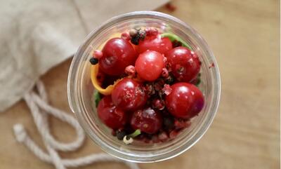 طرز تهیه ترشی آلبالو در کمترین زمان+ نکات کپک نزدن