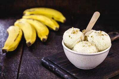 طرز تهیه بستنی موزی به سبک بازاری+ فیلم