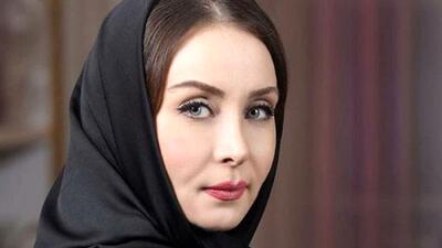 نگاهی به چیدمان شیک و مینیمال خانه حدیث فولادوند /از قاب های ست شده تا دیوار آجری سفید!